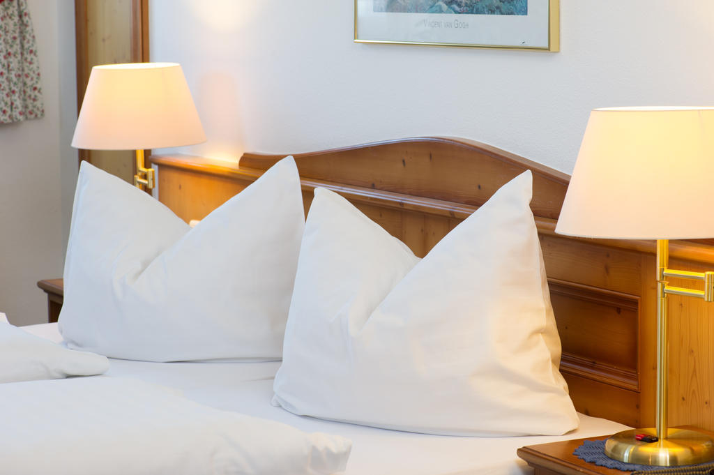 לינץ Hotel Garni Noeserlgut מראה חיצוני תמונה